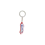 Llavero Eme Studios con argolla y cadena metálica, con dije de goma en forma de silueta curva con bordes rojos y diseño tipográfico de la marca en azul y blanco.