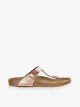 Sandalias Birkenstock modelo Gizeh, color cobre metalizado, con plantilla anatómica blanda y suela de EVA. Fabricadas en Alemania.