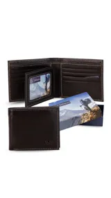 Billetera de cuero marrón claro, con pespuntes en color crema. Diseño clásico con compartimento para billetes con cierre interno y visor para tarjetas.