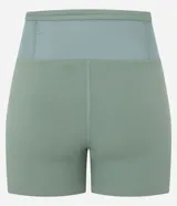 Short deportivo de tiro alto confeccionado en microfibra elástica color verde. Presenta un diseño anatómico con cintura ancha y ajuste cómodo, ideal para actividades físicas.