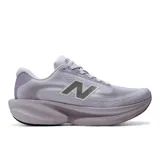 Championes de running New Balance Ellipse, color lila con la clásica "N" en los laterales. Cuenta con entresuela amortiguada Fresh Foam X y capellada de malla técnica transpirable.