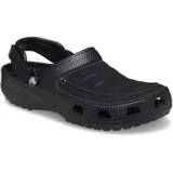 Zuecos Crocs modelo Classic Clog Yukon Vista II para hombre, color gris oscuro, con parte superior de piel sintética y correa ajustable en el talón.