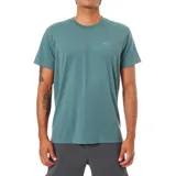 Remera verde de manga corta con logo de la marca Katin estampado en el pecho.