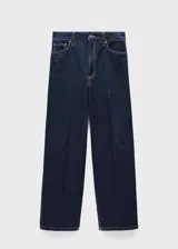 Pantalón de jean azul oscuro, corte wide leg, tiro alto, con cinco bolsillos, trabillas y cierre frontal con cremallera y botón.
