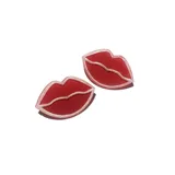 Par de aros con forma de labios negros con glitter y borde plateado.