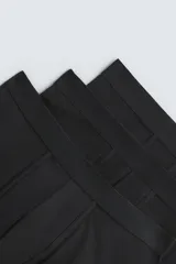 Pack de tres calzoncillos tipo bóxer azul marino de algodón con cintura elástica.