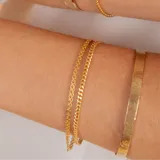 Pulsera de oro amarillo 18k con eslabones tipo grumet.
