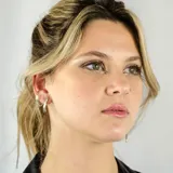 Aros de plata 950 con diseño texturizado.