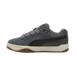 Championes Puma modelo Park Lifestyle Easy, color negro con franja lateral blanca y suela blanca.