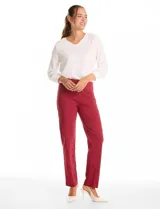 Pantalón de vestir de corte recto y entallado, con nervadura central vertical que estiliza la silueta. Presenta una cintura ancha de soporte y un panel de malla interna para un efecto modelador en la zona abdominal. Diseño de frente limpio con bolsillos posteriores simulados.