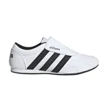 Championes Adidas Tekwen blancos con las tres tiras negras en los laterales.