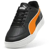 Championes urbanos Puma Caven III edición especial McLaren Racing, color negro con detalles en naranja y suela blanca. Presentan el logo de la marca en el lateral y el emblema de McLaren Racing en el talón.