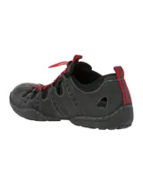 Sandalia deportiva de cuero color negro con cordones elásticos rojos y suela de goma.