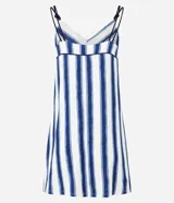 Camisón corto de viscosa con estampado de rayas verticales en tonos azul y blanco. Presenta escote en V y breteles finos de cuerda.