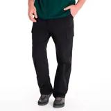 Pantalon cargo de corte recto color negro, con bolsillos laterales de parche, bolsillos cargo en los muslos y bolsillos traseros con solapa. Cuenta con cierre de cremallera y etiqueta de la marca en el bolsillo trasero.