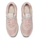 Championes urbanos New Balance modelo 574 con diseño de plataforma, color rosado, confeccionados en una combinación de gamuza y malla, con el logo N característico en los laterales.