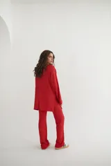 Conjunto de pantalón y blusa color beige, de punto morley.