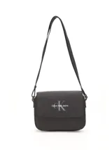 Bolso bandolera Calvin Klein Jeans color negro con logo estampado en blanco.