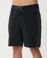 Boardshort de baño Rip Curl S Series 32 One Cordura de 19 pulgadas, color negro con banda lateral gris texturizada y cordón ajustable en la cintura.