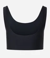 Top deportivo Get Over de microfibra texturizada color marrón, con escote redondo y breteles anchos. Diseño sin copas y de ajuste cómodo.