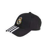 Gorra de béisbol Adidas del Real Madrid, color negro con visera curva y logo del club bordado en el frente. Presenta las tres líneas características de Adidas en blanco sobre la visera y cierre ajustable en la parte posterior.