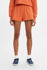 Short deportivo color naranja con cintura elastizada y logo bordado en blanco.