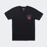 Remera azul de corte clásico con logo de la marca y diseño de flor en el pecho.