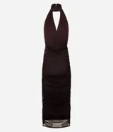 Vestido midi de Blue Steel confeccionado en tule, con diseño ajustado, cuello halter estructurado, escote traspasado y fruncidos laterales. Presenta una sutil transparencia en el ruedo.