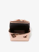 Bolso de hombro JW Anderson modelo Small Twister, color cobre metalizado, con asa superior retorcida y logo grabado. Incluye cadena de hombro desmontable.