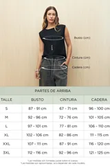 Calza larga negra de tiro alto, confeccionada en tejido elástico, ideal para entrenar o uso casual.