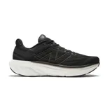 Championes de running New Balance Fresh Foam 1080v12, color negro con suela blanca.