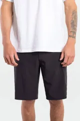 Short de baño O'Neill Superfreak Solid, color negro, de diseño técnico con cintura fija y cordón de ajuste.