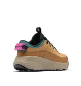 Calzado de trekking Columbia modelo Terrastride Bc Omni-Grip para mujer, en color marrón con detalles en verde azulado y rosa. Diseño de caña baja con capellada de ante, cuero y tejido, suela de caucho y entresuela amortiguada.