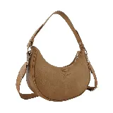 Cartera bandolera marrón con correa de mano y correa larga con logo de la marca.