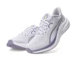 Championes de running Puma Skyrocket Lite 2, color negro con detalles en blanco. Presentan una parte superior de malla transpirable, cierre con cordones y una entresuela de espuma ligera para mayor amortiguación.