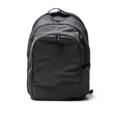 Mochila deportiva de diseño ergonómico en color negro, confeccionada en material textil. Cuenta con múltiples compartimentos con cierre, incluyendo un espacio inferior independiente para calzado y sujeción interna para pala de pádel. Posee tirantes ajustables y espaldera acolchada con malla transpirable.