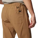 Pantalon de hombre Columbia modelo Landroamer, de corte recto y estilo urbano. Confeccionado en tejido ripstop con acabado repelente al agua y resistente a las manchas. Presenta rodillas articuladas, múltiples bolsillos funcionales, anilla en D y trabillas para cinturón.