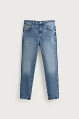 Jeans skinny cropped fit de corte ajustado y tiro medio, con diseño de cinco bolsillos y efecto lavado.