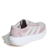 Championes Adidas Galaxy 8 W, color rosado claro con entresuela blanca y diseño de running.