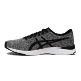 Championes de running Asics Streetwise, con diseño de tejido melange en tonos gris y negro, entresuela blanca y suela negra. Incorporan el logo de la marca en el lateral y detalles en rojo en la lengüeta.