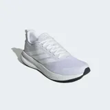 Championes de running Adidas Runblaze, completamente blancos, con exterior de malla transpirable, tres franjas laterales en material sintético y mediasuela Cloudfoam.
