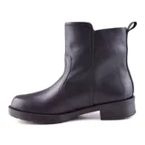 Bota corta de cuero color marrón con cierre lateral dorado.