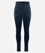 Pantalón skinny de tiro alto confeccionado en denim azul oscuro con leve elasticidad. Presenta cierre frontal con botón y cremallera, presillas para cinturón y bolsillos funcionales.