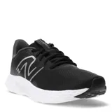 Championes New Balance modelo 411 V3, color negro con detalles en gris y suela blanca. Presentan un diseño de malla transpirable, cierre con cordones y logo lateral característico de la marca.
