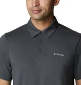 Polo de manga corta Columbia, confeccionado en tejido técnico hidroabsorbente con tecnología Omni-Wick y protección solar Omni-Shade. Presenta cuello clásico con cierre de tres botones y logo de la marca estampado en el pecho.