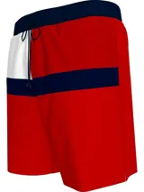 Short de baño rojo, blanco y azul marino con cordón ajustable en la cintura.