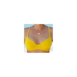 Conjunto de bikini amarillo liso de tiro medio, compuesto por un corpiño con aro y tirantes regulables, y una bombacha tipo culotte de cobertura media.