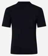 Blusa de ribana color marrón, con cuello redondo ajustado y mangas cortas.