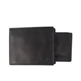 Billetera Rip Curl modelo K-Roo 2 en 1, color negro, fabricada en cuero de canguro premium. Cuenta con un diseño compacto que incluye una billetera interna extraíble, múltiples ranuras para tarjetas, ventana transparente para identificación y tecnología de protección RFID.