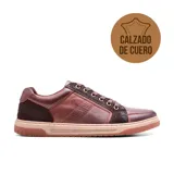 Zapato casual Hi-Tec Francis de cuero color marrón con detalles en marrón oscuro y suela color beige.